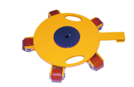 如何使用萬(wàn)向搬運(yùn)坦克車搬運(yùn)吹瓶機(jī)